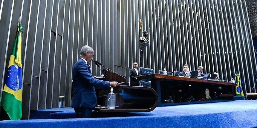 Senado aprova projeto que obriga planos de saúde a cobrirem tratamentos fora do rol da ANS